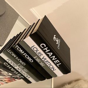 Custom book centerpiece